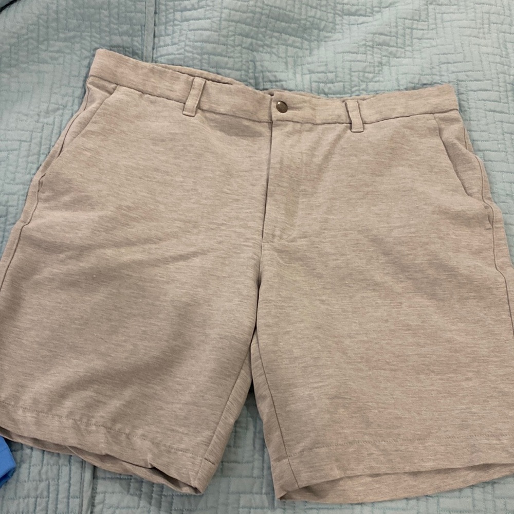 Callaway golf shorts light grey
